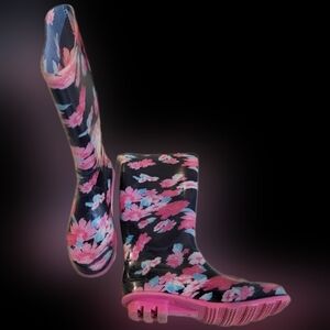 Rugged outback big kid size 5 Rainboots